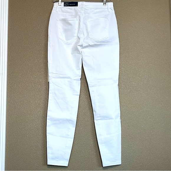Talbots NWT Jeans  Size 2 - Picture 3 of 7